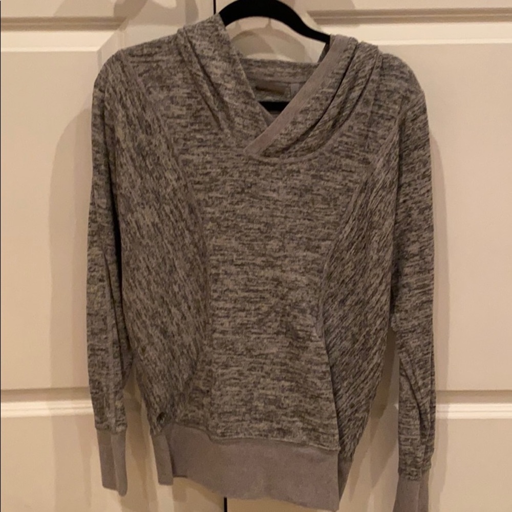 Athleta sweatshirt w hood